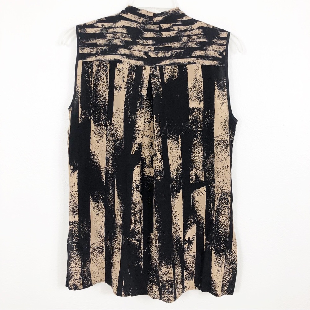 BCBGMaxAzria Front Tie V-Neck Printed Pleated Silk Sleeveless High Low Blouse - Picture 8 of 10